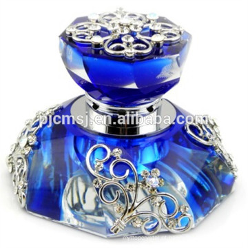 2015 clássica moderna Crystal Perfume Bottle com floewer e diamante para carros e decoração de casa